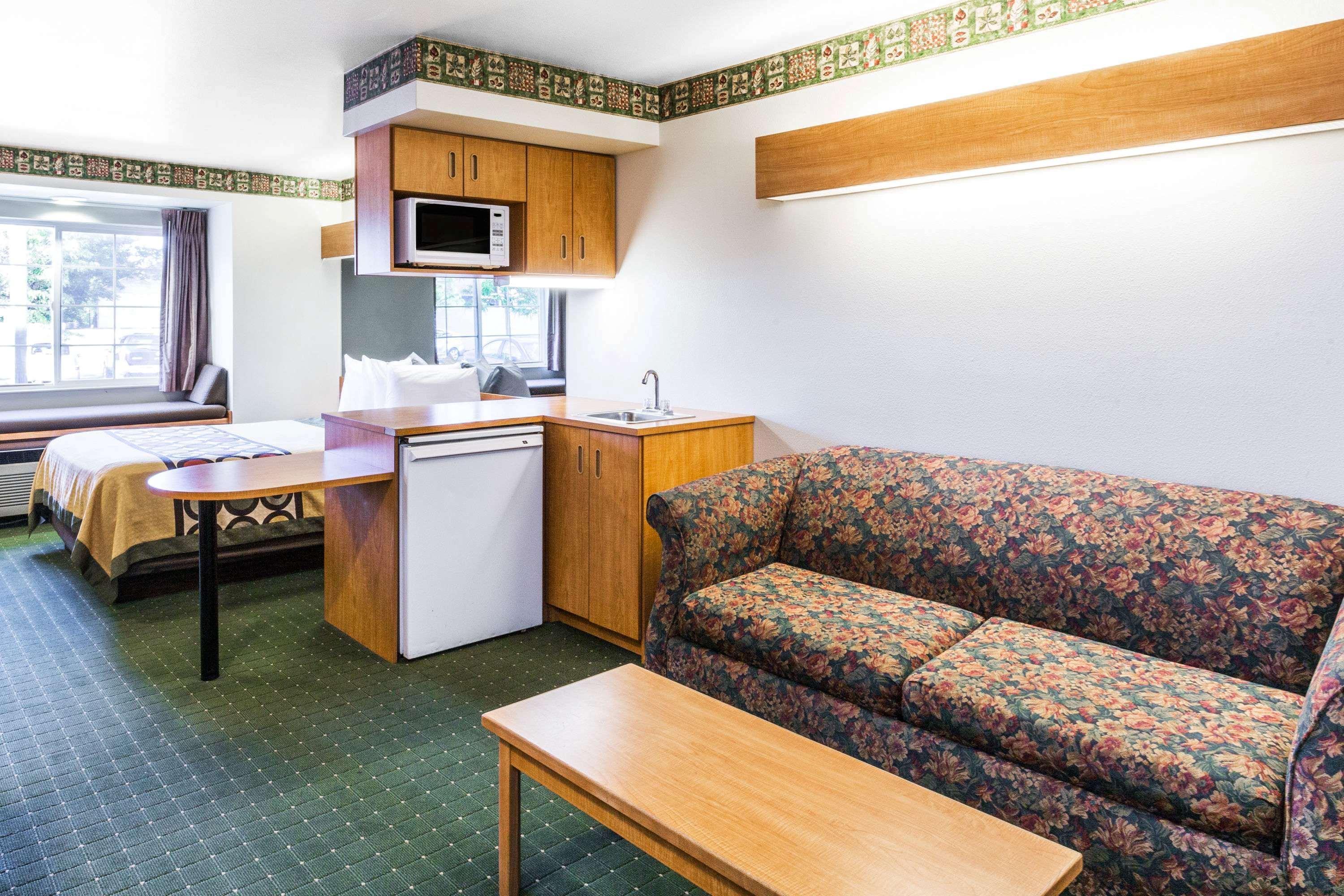 Super 8 By Wyndham Pride Midvale/Midvalley/Salt Lake City Buitenkant foto